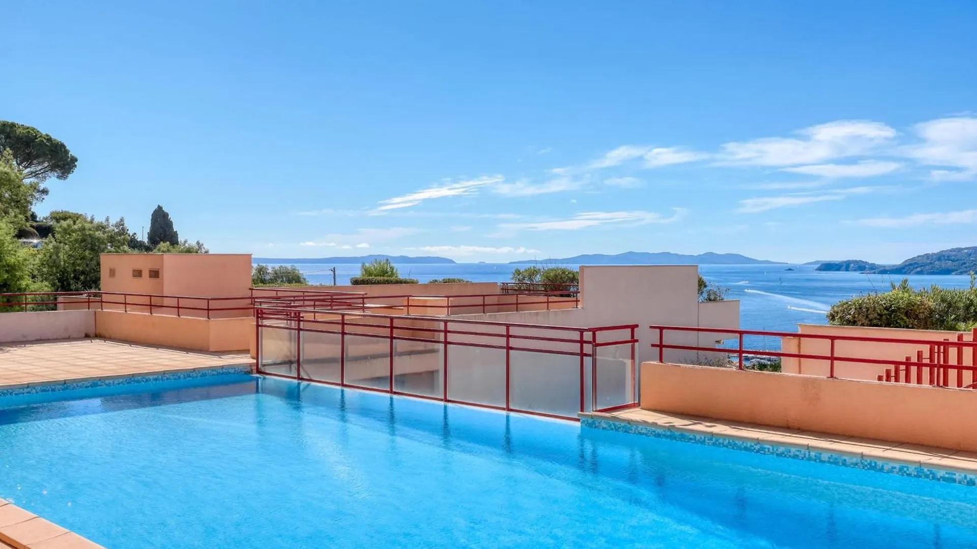 Spacious & Unique Sea View Apt Terrace Pool & Charm Le Lavandou Apartament